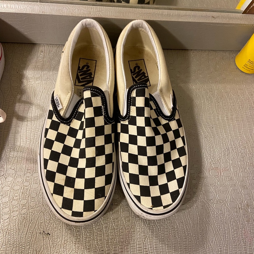 vans - Picture 1 of 1